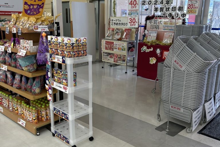 【スーパーセンターオークワ御所】プロモーションに利用可能なエレベーター横のスペースの画像3