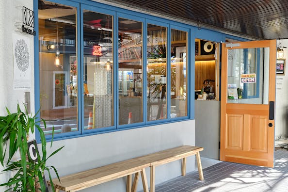 【乃木坂徒歩6分】各種ポップアップストアや展示会、ポップアップカフェ等に最適なカフェカウンターのあるスペース