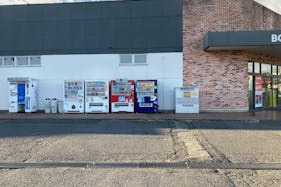 【ブックエース新取手店】食物販やキッチンカー出店に最適な書店前のイベントスペース