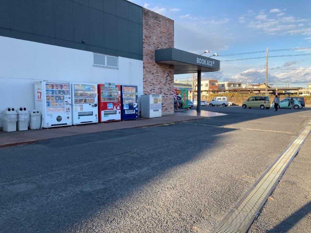 【ブックエース新取手店】食物販やキッチンカー出店に最適な書店前のイベントスペース