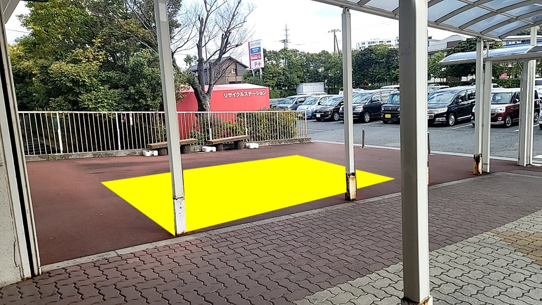 【イオンタウン木更津朝日(南側キッチンカー区画)】キッチンカーの出店に適した南側出入口目の前のイベントスペース
