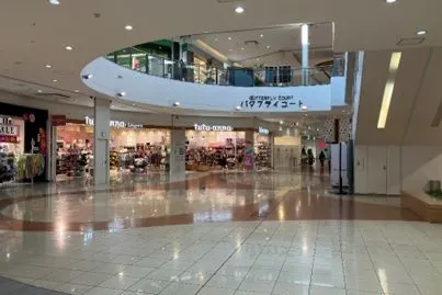 【ららぽーと甲子園】1階 バタフライコート