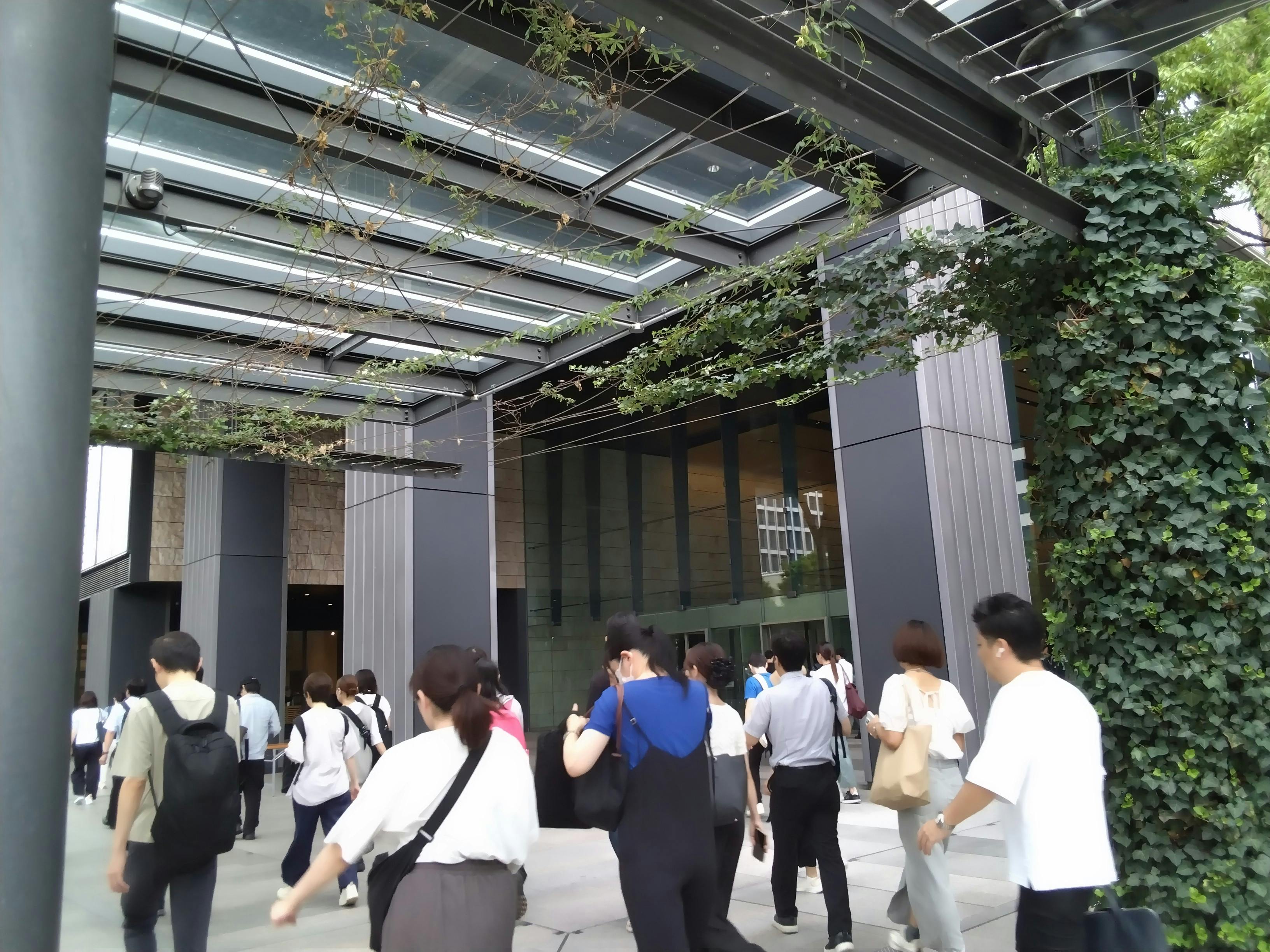 【豊洲駅2分｜毎月第2水曜】食・雑貨物販に適したマルシェスペース『豊洲フォレシアマルシェ』