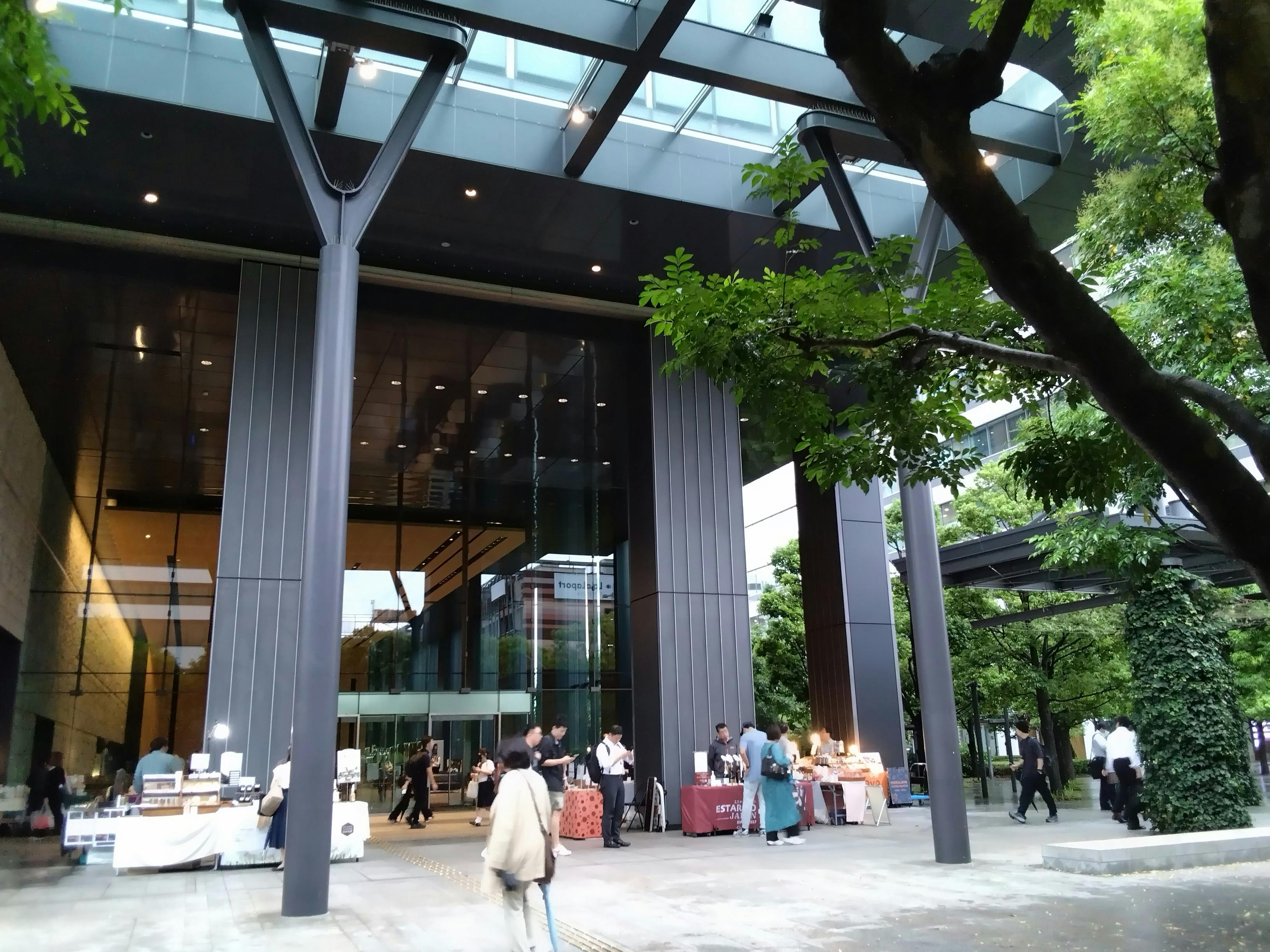 【豊洲駅2分|毎月第2水曜】食・雑貨物販に適したマルシェスペース『豊洲フォレシアマルシェ』