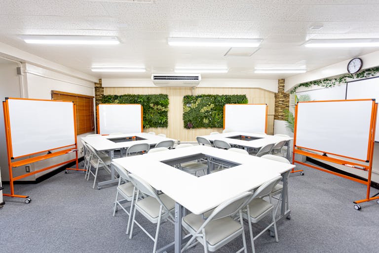 【新宿駅5分】最大44名収容ワンフロア貸切可能、セミナー・交流会に最適なレンタルスペースの画像9