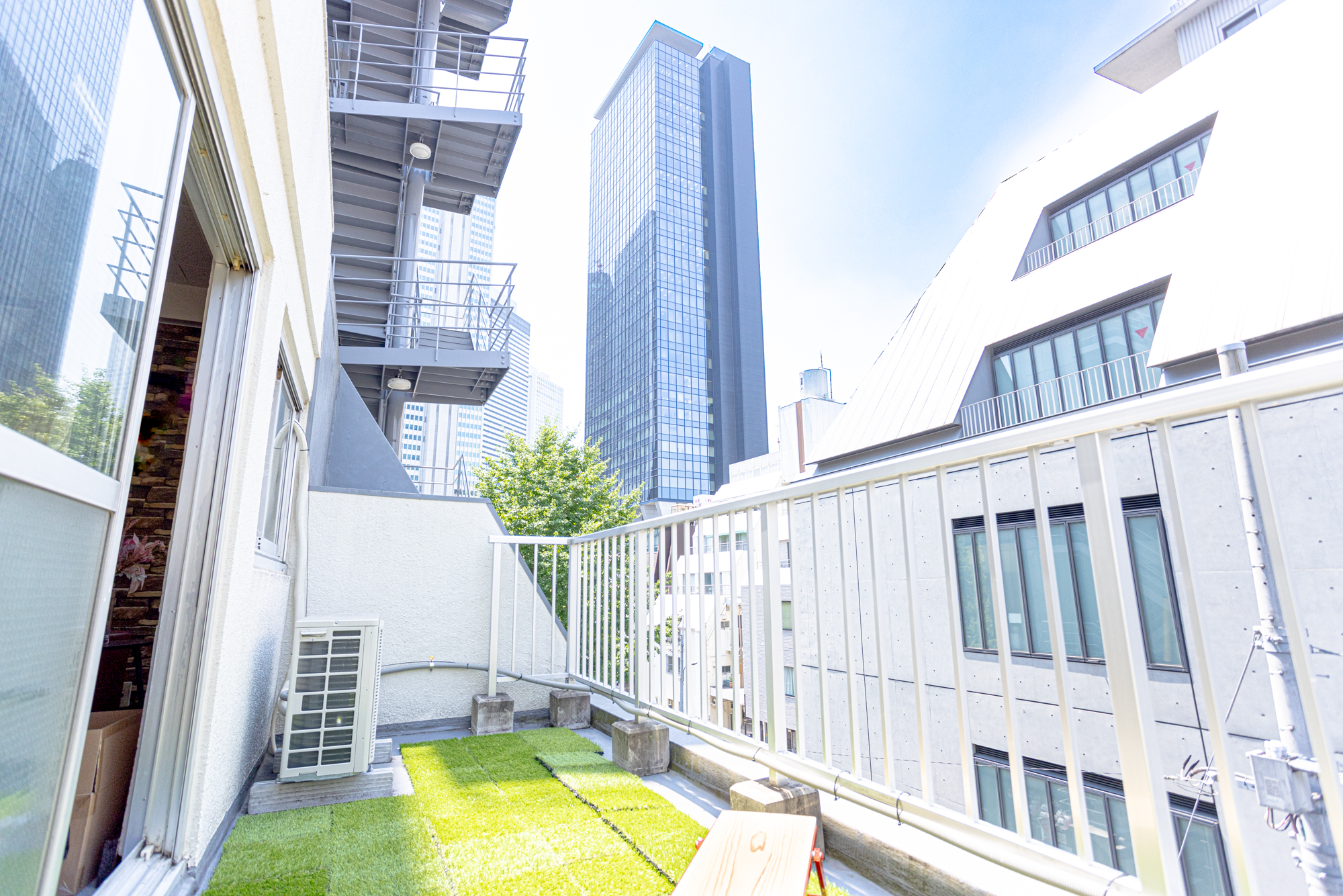 【新宿駅5分】最大44名収容ワンフロア貸切可能、セミナー・交流会に最適なレンタルスペースの画像18