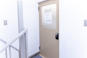 【新宿駅5分】最大44名収容ワンフロア貸切可能、セミナー・交流会に最適なレンタルスペース