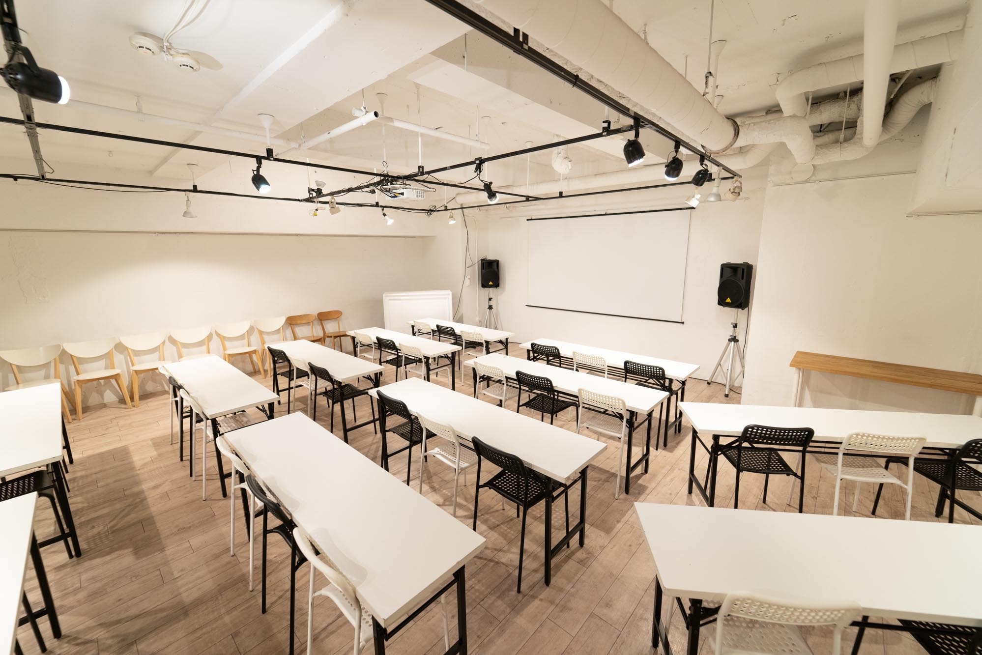 【代官山駅3分】展示会やイベントに最適な設備の整ったナチュラル系レンタルスペースの画像20