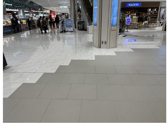 【イオンモール白山】1階大口水産前通路中央の画像