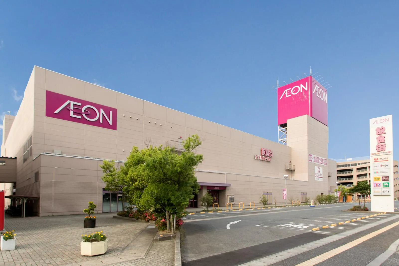 【イオンいわき店】各種プロモーションイベントや小規模物販に最適な施設1階出入口付近にあるイベントスペース