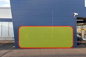 【スーパーセンタートライアル花巻店】【ポーチ前:左側】食物販の出店が可能なトライアルマルシェ(キッチンカー/テント・スペース)