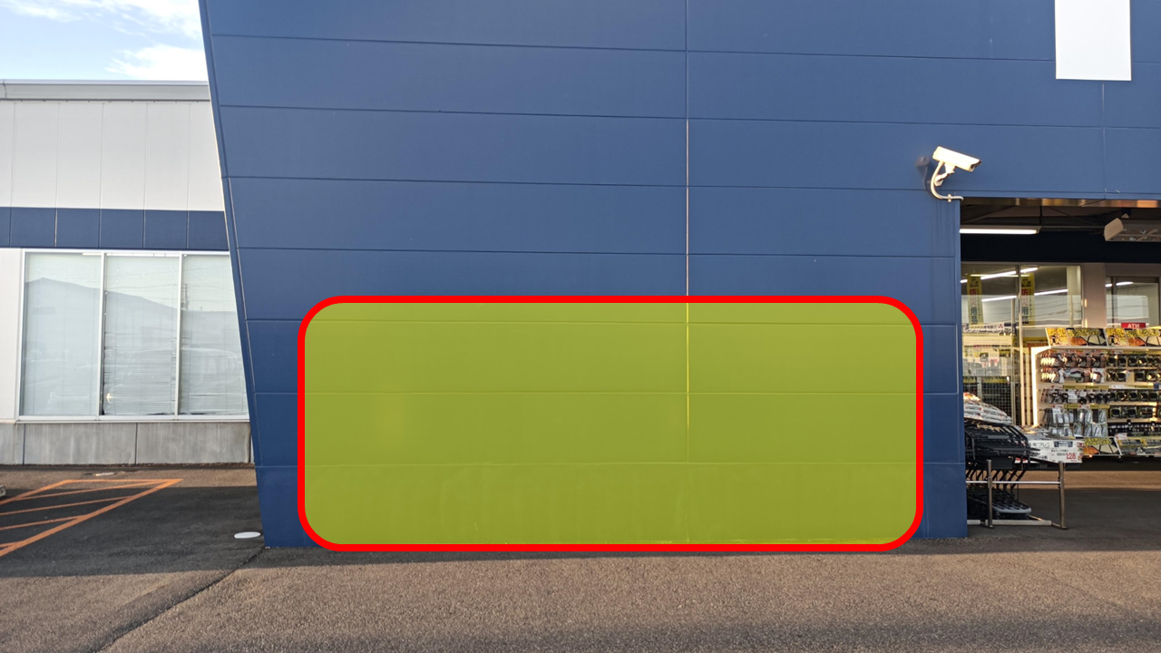 【スーパーセンタートライアル花巻店】【ポーチ前：左側】食物販の出店が可能なトライアルマルシェ（キッチンカー/テント・スペース）