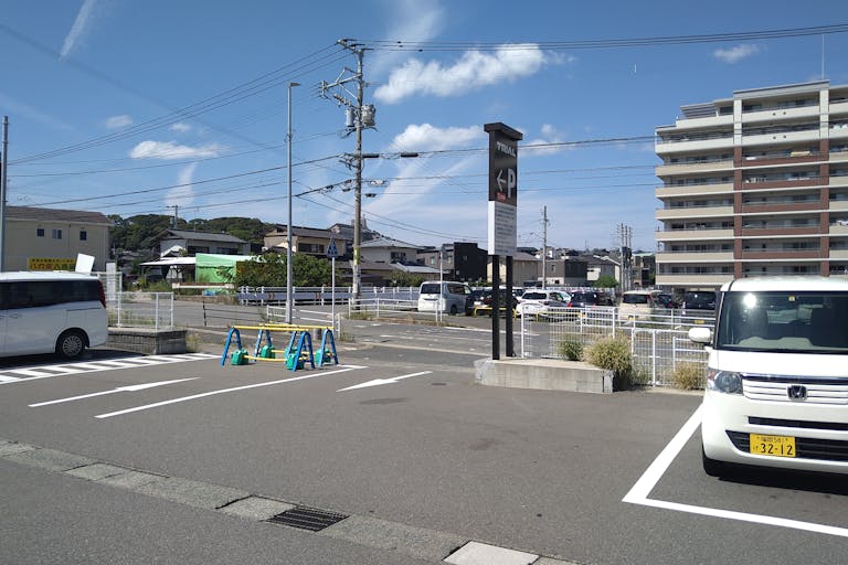 【メガセンタートライアル新宮店】【トライアル★キャンペーン実施中!】キッチンカーの出店が可能な「①キッチンカースペース」※道路側、電源なしの画像1