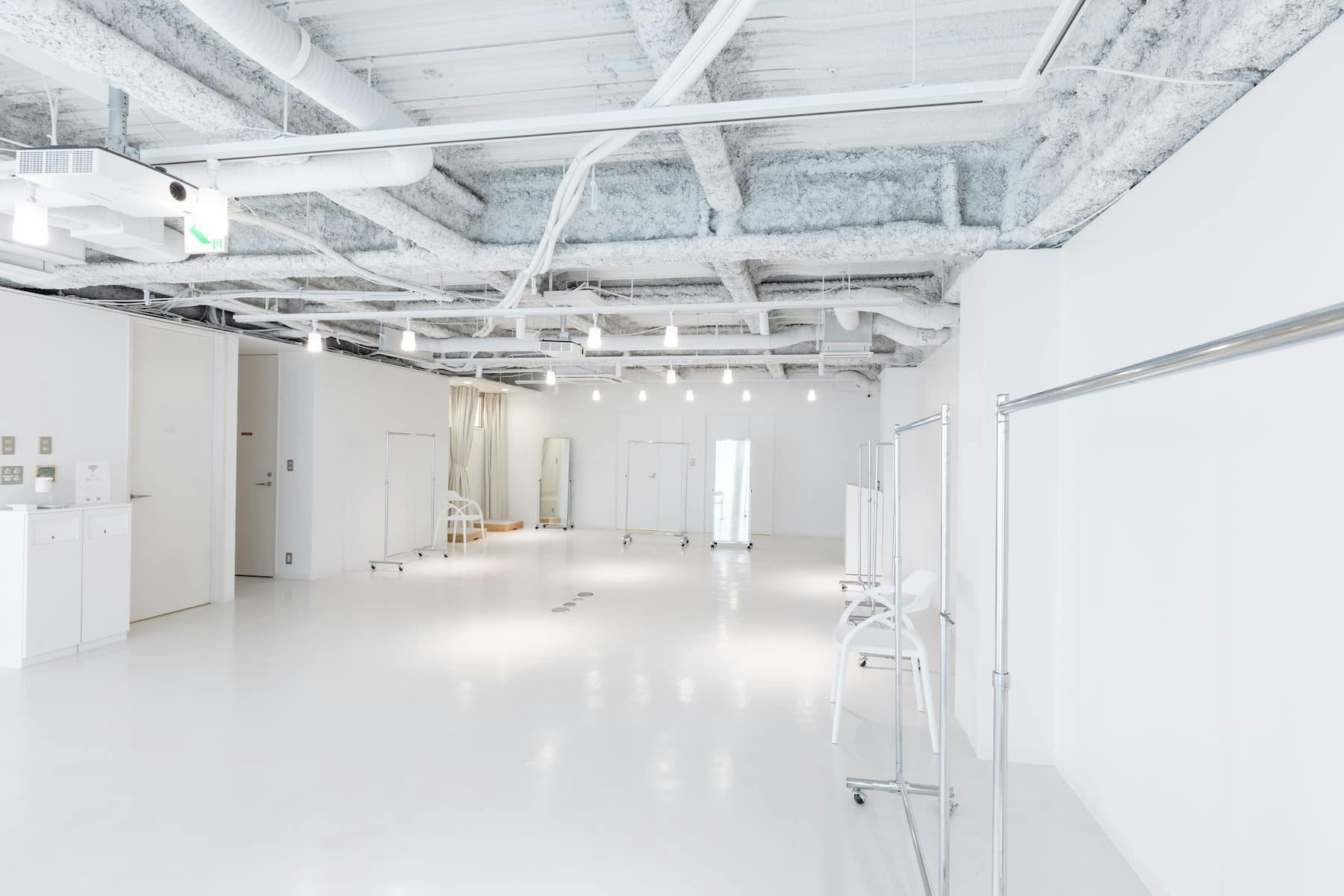 【北参道駅3分】展示会・ポップアップイベントに最適なギャラリースペース/バックヤード・フィッティングスペースも完備