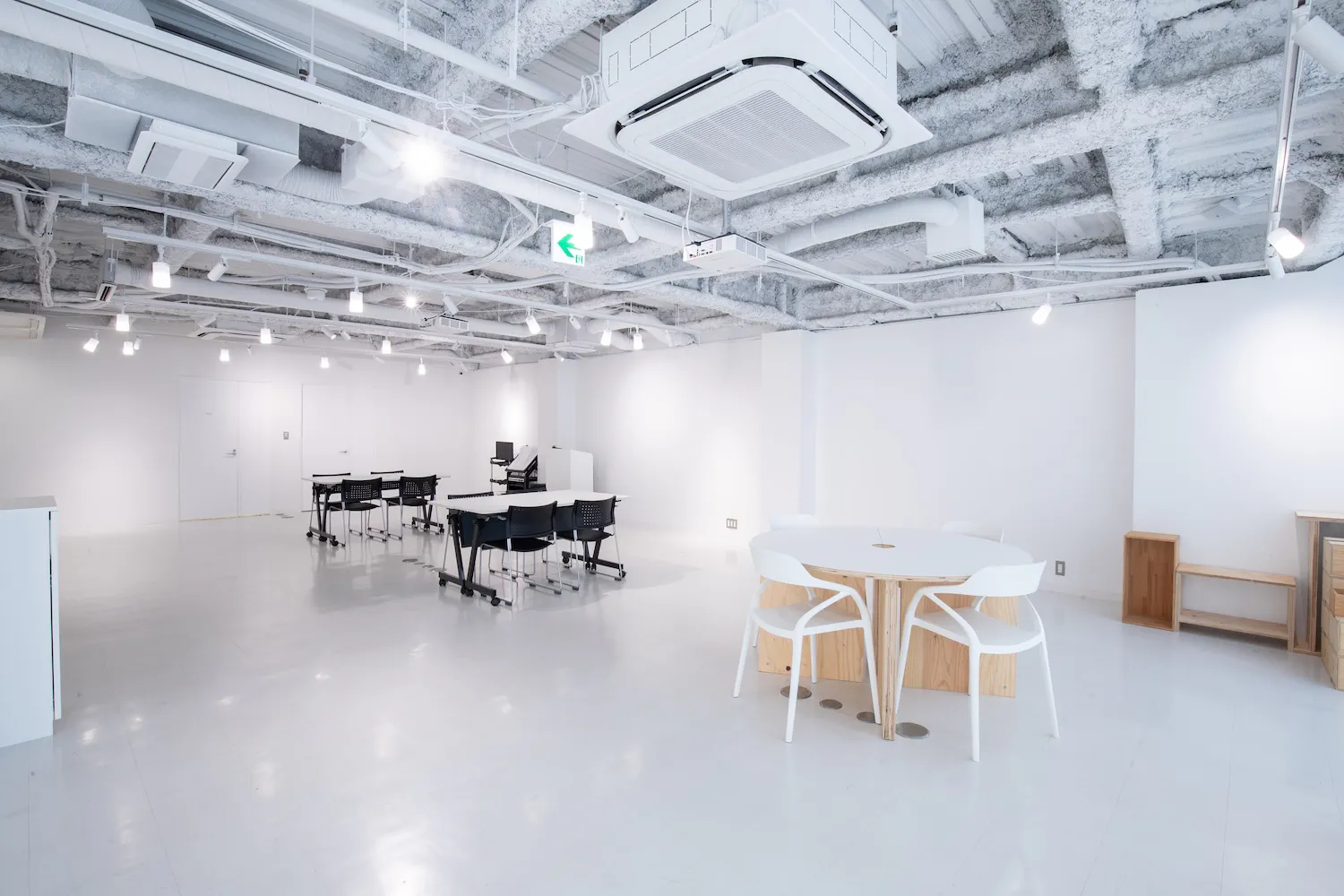 【北参道駅3分】展示会・ポップアップイベントに最適なギャラリースペース/バックヤード・フィッティングスペースも完備
