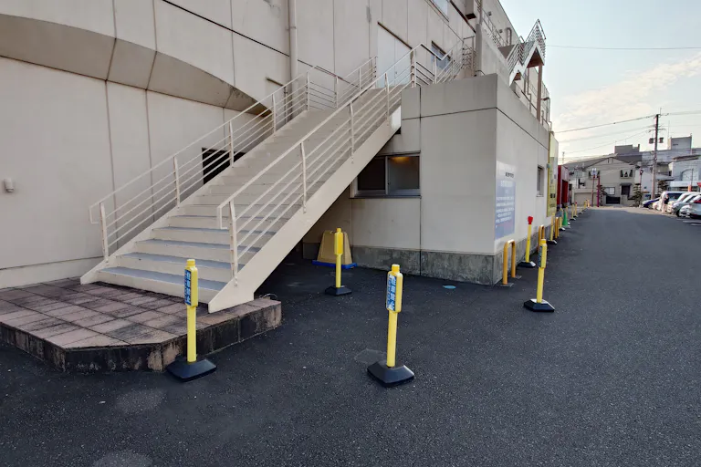 【ピコ】イベントスペース1(非常階段の右側のスペース)