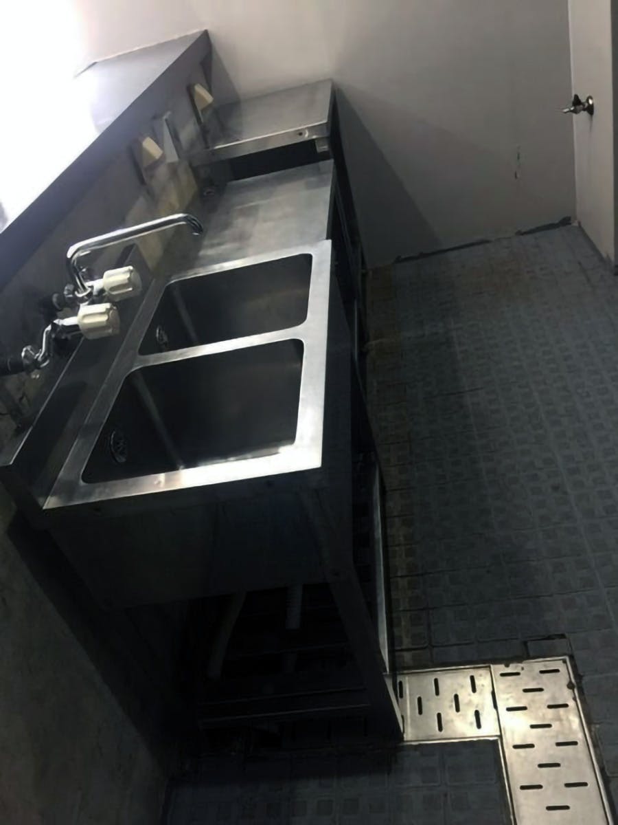 【三条京阪駅3分】アートギャラリー用途や飲食の短期出店に最適な鴨川近くのホテル内キッチン付きイベントスペース