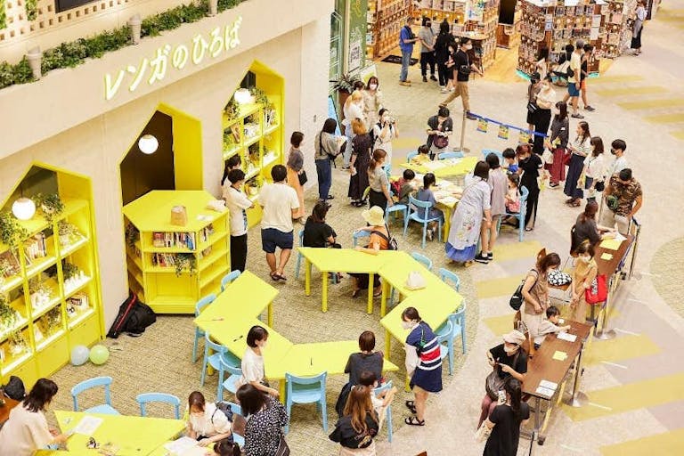 【あまがさきキューズモール】あまがさきキューズモール【メディア】「⑥‐bデジタルサイネージ・3階レンガのひろば+館内サイネージ」の画像2