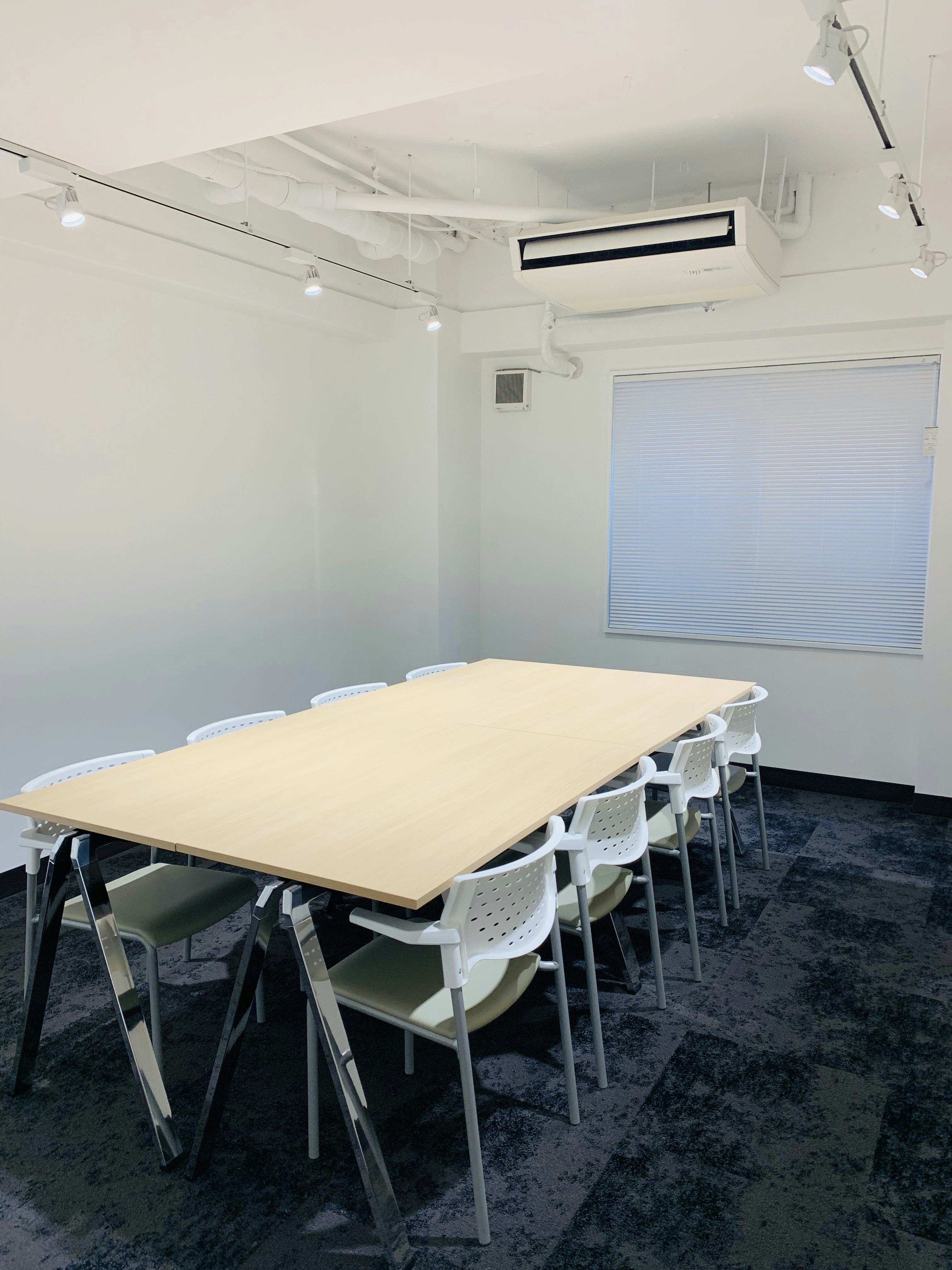 【高円寺駅2分】会議、テレワーク、教室に適した清潔感のある貸会議室