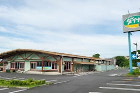 【ダイナム岐阜各務原鵜沼店ゆったり館】キッチンカーや各種プロモーションイベントに最適なアミューズメント施設のイベントスペース