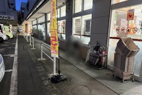 【Aコープ上下店】食物販や販促イベントに最適な屋外軒下スペース
