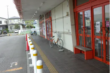 【ザ・ビッグ能代長崎店】店舗軒下 販促プロモーションやキッチンカー出店に最適なスーパー店外催事イベントスペース