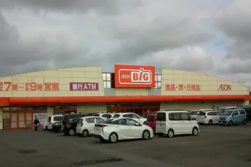 【ザ・ビッグ能代長崎店】店舗軒下 販促プロモーションやキッチンカー出店に最適なスーパー店外催事イベントスペース