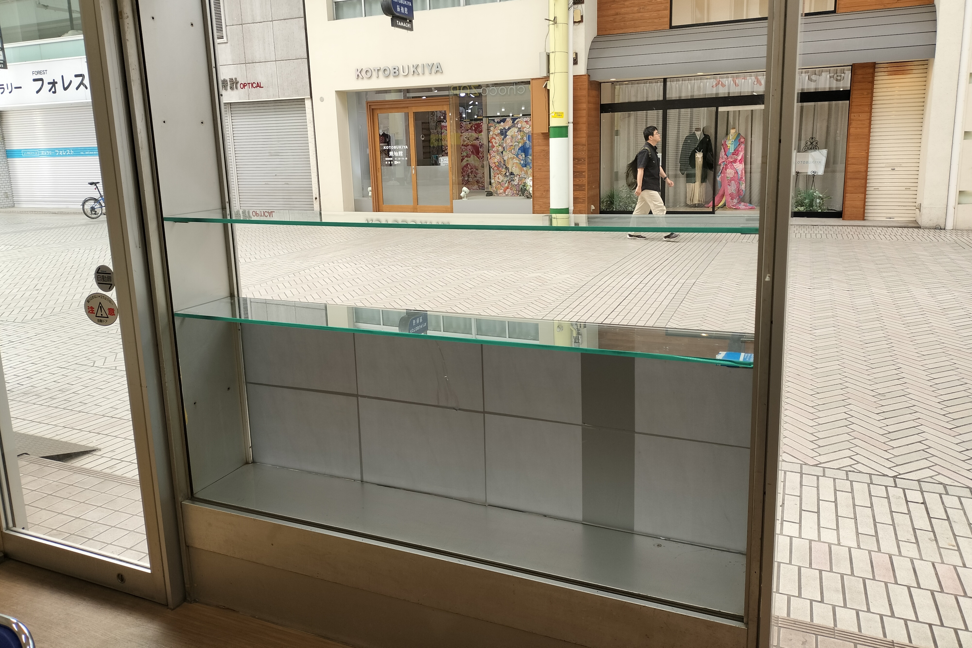 【田町商店街】アーケード商店街の中にある視認性抜群のレンタルスペースの画像7