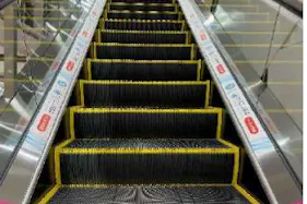 【イオンモール川口】モール内広告 エスカレーターインナーデッキ