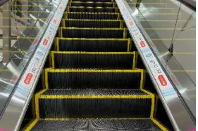 【イオンモール川口】モール内広告 エスカレーターインナーデッキ
