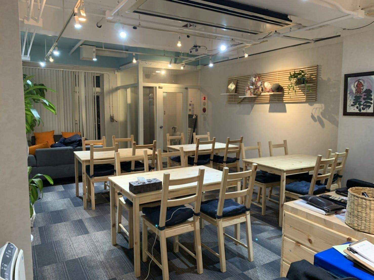 【神戸三宮駅7分】テストキッチンや展示会に最適なカフェ風イベントスペース
