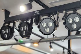 【なんば駅4分】クローズドイベントに最適な楽器の演奏ができる音響照明ありイベントスペース