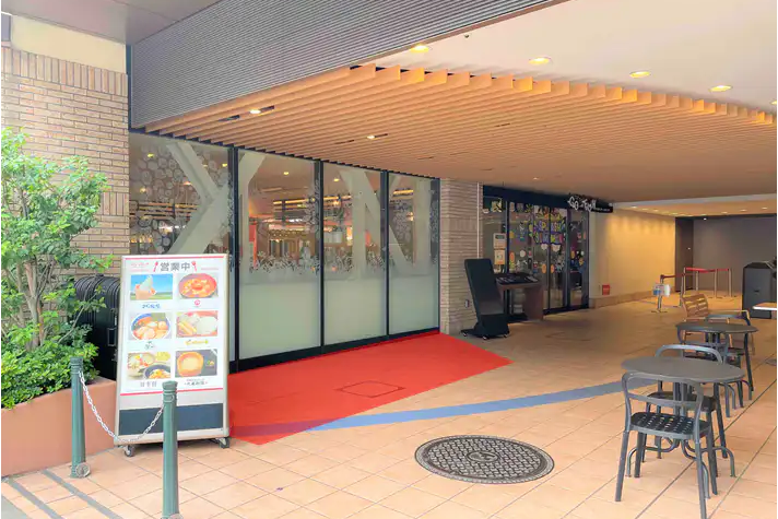 【東京ドームシティ／フードコートGO-FUN（ゴファン）テラス席】物販・食物販に適したスペース