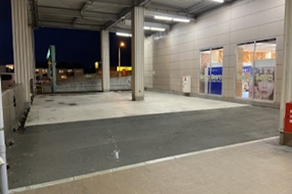 【イオンモール盛岡南/屋外特設会場B】各種プロモーションイベントや物販イベントに最適な施設出入口付近にあるイベントスペース