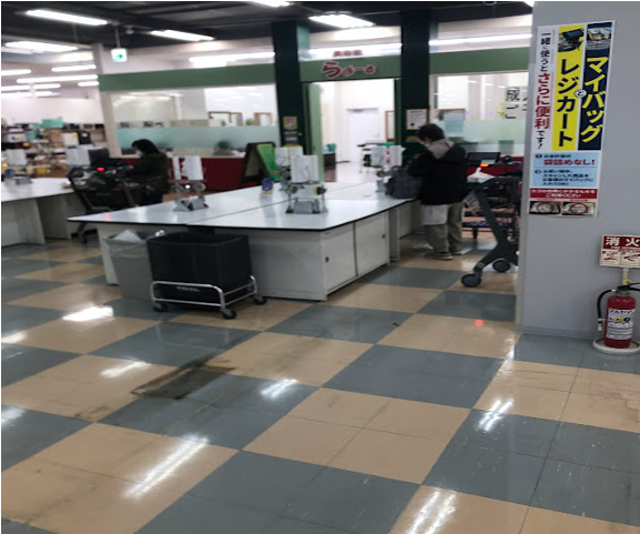 【メガセンタートライアル八千代店】食物販やPR活動に最適な店内1Fレジアウト 　サービスカウンター側（※買取催事不可）