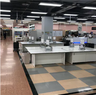 【メガセンタートライアル八千代店】食物販やPR活動に最適な店内1Fレジアウト 　サービスカウンター側（※買取催事不可）