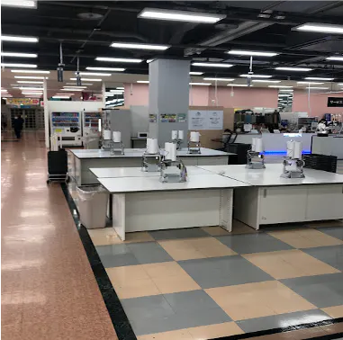 【メガセンタートライアル八千代店】食物販やPR活動に最適な店内1Fレジアウト 　サービスカウンター側（※買取催事不可）