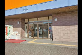 【カルコス各務原店】物販・キッチンカー・プロモーションに最適!岐阜県内最大級規模書店の軒下催事スぺース
