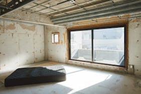 【金町駅4分】中庭がある延床300㎡のヴィンテージマンションのギャラリー&スタジオ|展示会やギャラリーに最適