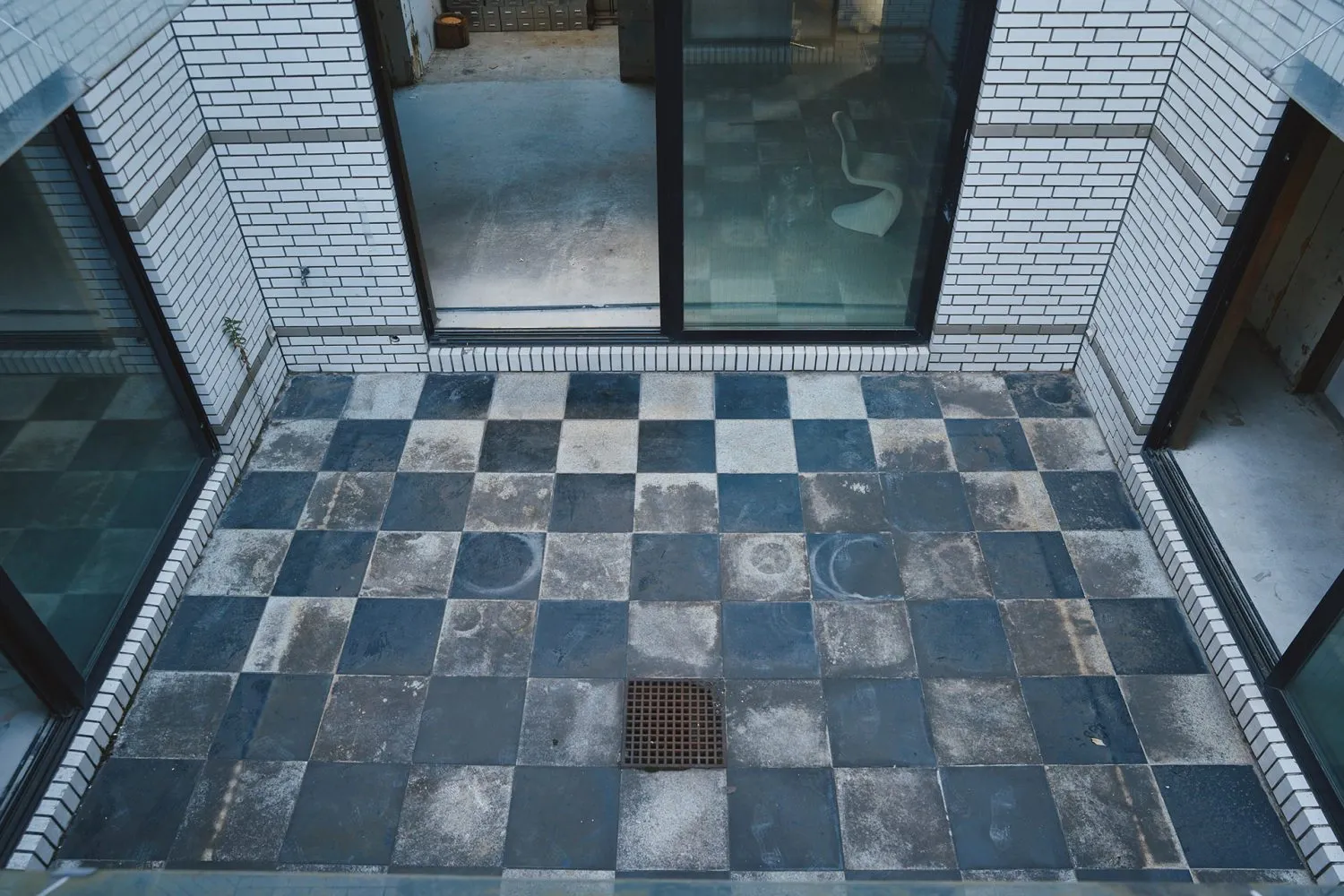 【金町駅4分】中庭がある延床300㎡のヴィンテージマンションのギャラリー&スタジオ|展示会やギャラリーに最適