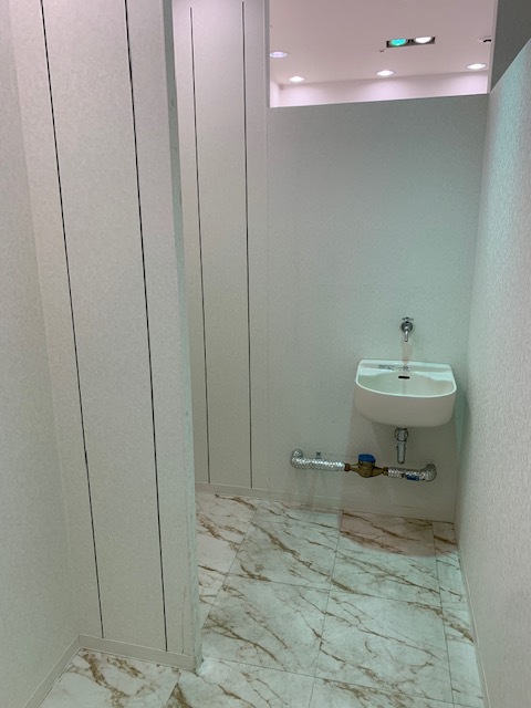 バックヤードに小洗面