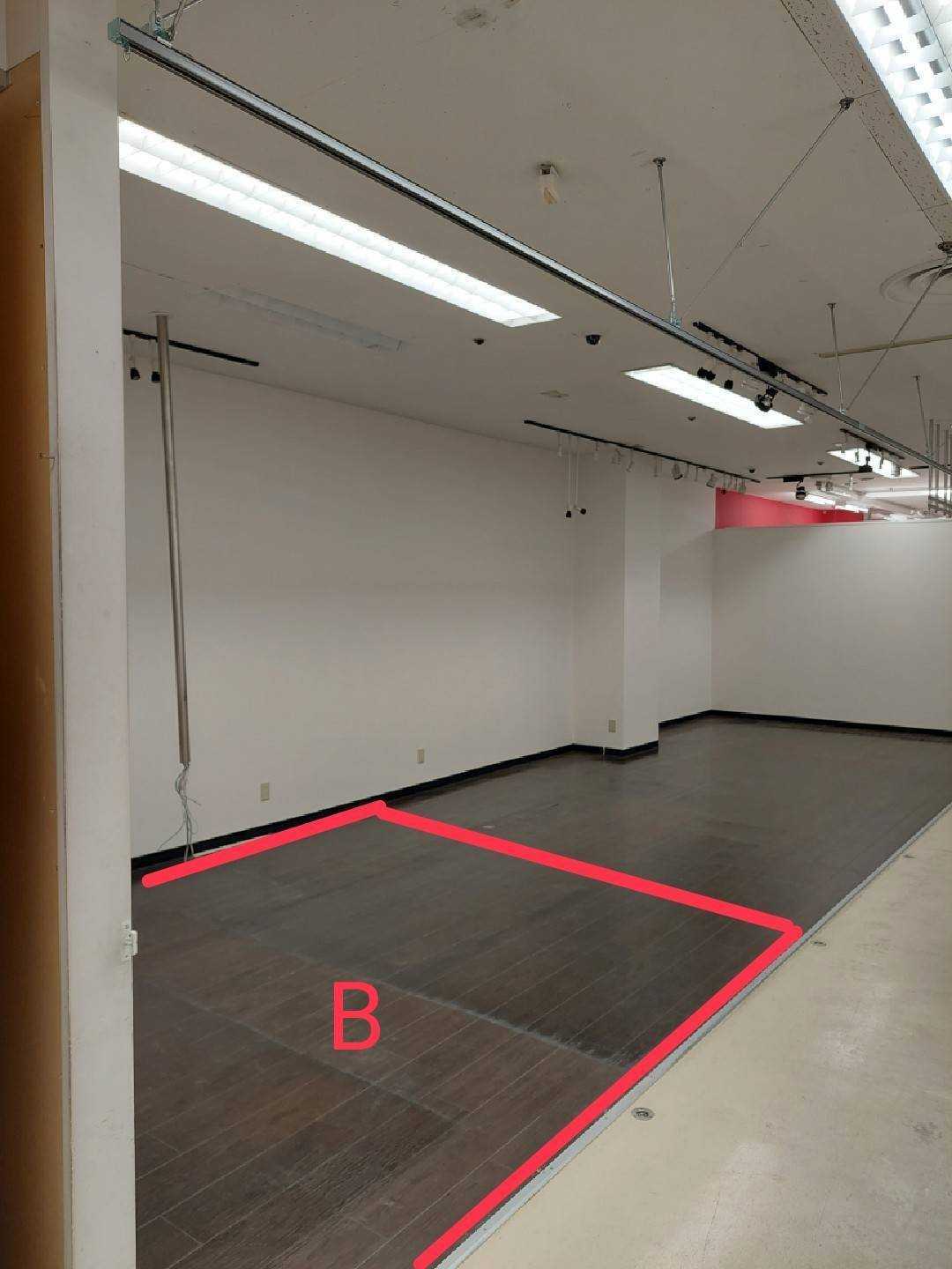 【メガセンタートライアル宇都宮店】販促プロモーションやポップアップストアに適した視認性の高い1階レジアウト付近のイベントスペース(半面貸しB:左側)【買取催事不可】