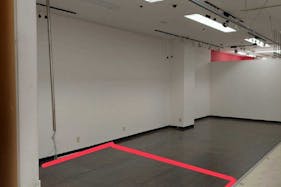 【メガセンタートライアル宇都宮店】販促プロモーションやポップアップストアに適した視認性の高い1階レジアウト付近のイベントスペース(半面貸しB:左側)【買取催事不可】