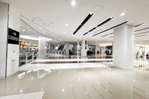 【イオンモール岡山】2F北エスカレーター前