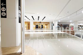 【イオンモール岡山】2F北エスカレーター前