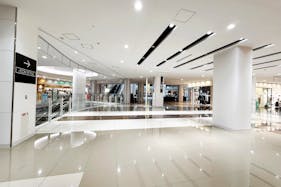 【イオンモール岡山】2F北エスカレーター前