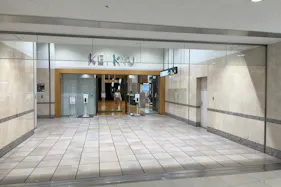 【京急百貨店】京急百貨店3階入口エレベーター横