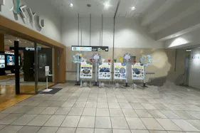 【京急百貨店】京急百貨店3階入口エレベーター横