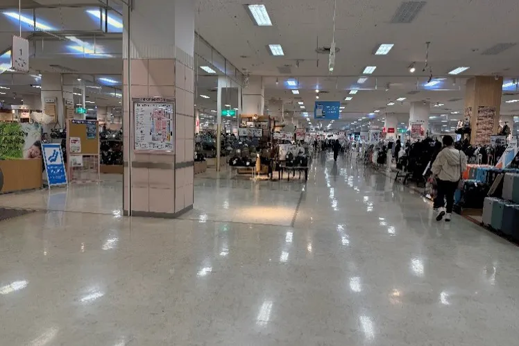 【イオン白河西郷店】西エスカレーター脇 販促プロモーションに最適なスーパー店内催事イベントスペース