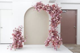 【恵比寿駅5分】展示会、ギャラリー、撮影用途に最適な2面採光で自然光あふれるイベントスペース。ハンガーラック6本貸出。